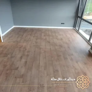 عمال تركيب باركيه مكة